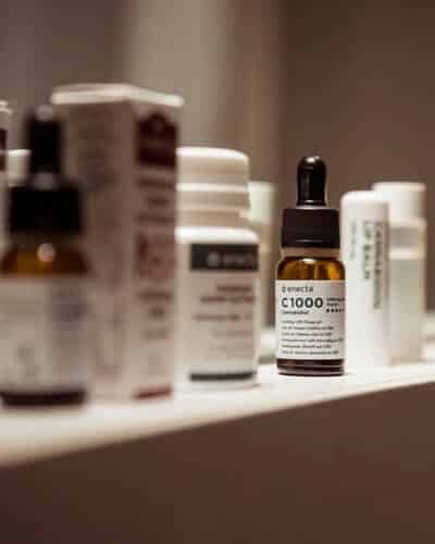 A Guide to Effectively Packaging and Labeling Different CBD Products